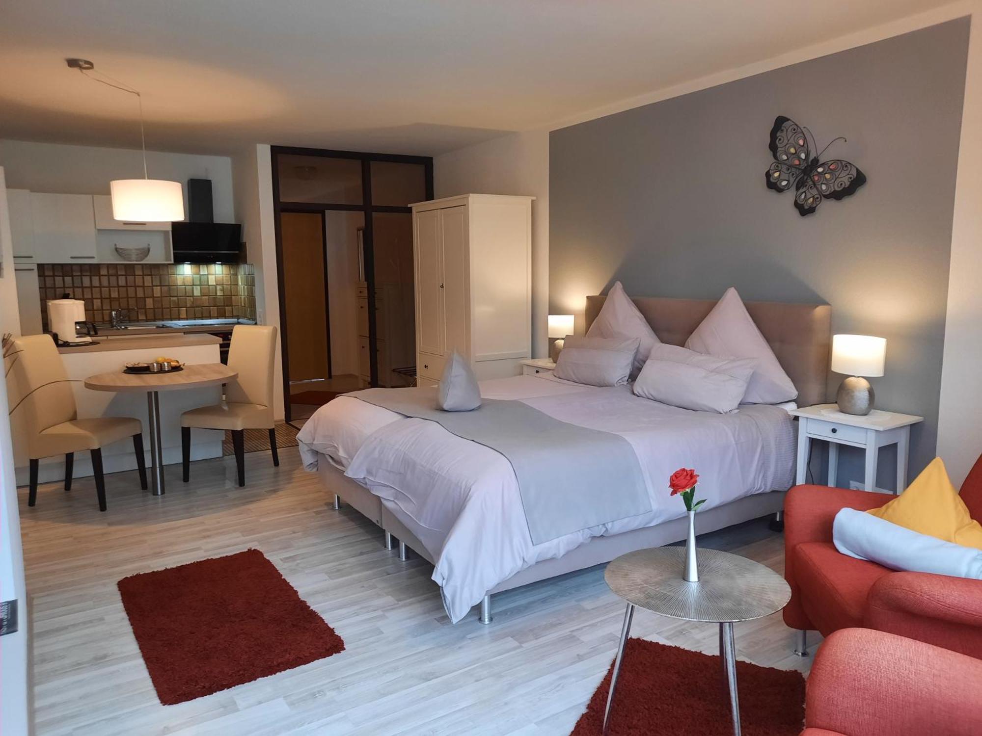 Haus Roseneck Mit Gratis Zugang Zur Jod-Sole-Therme บัดบีเวนเซิน ภายนอก รูปภาพ