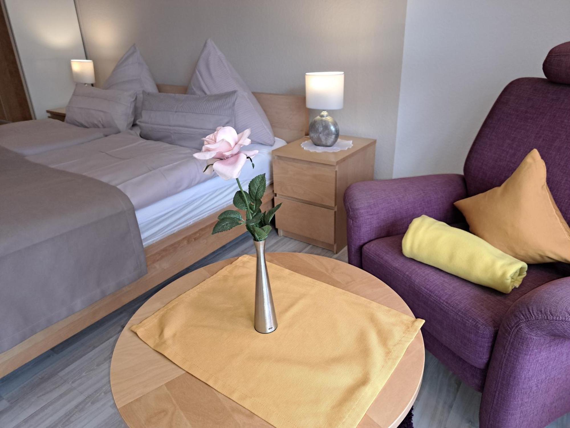 Haus Roseneck Mit Gratis Zugang Zur Jod-Sole-Therme บัดบีเวนเซิน ภายนอก รูปภาพ