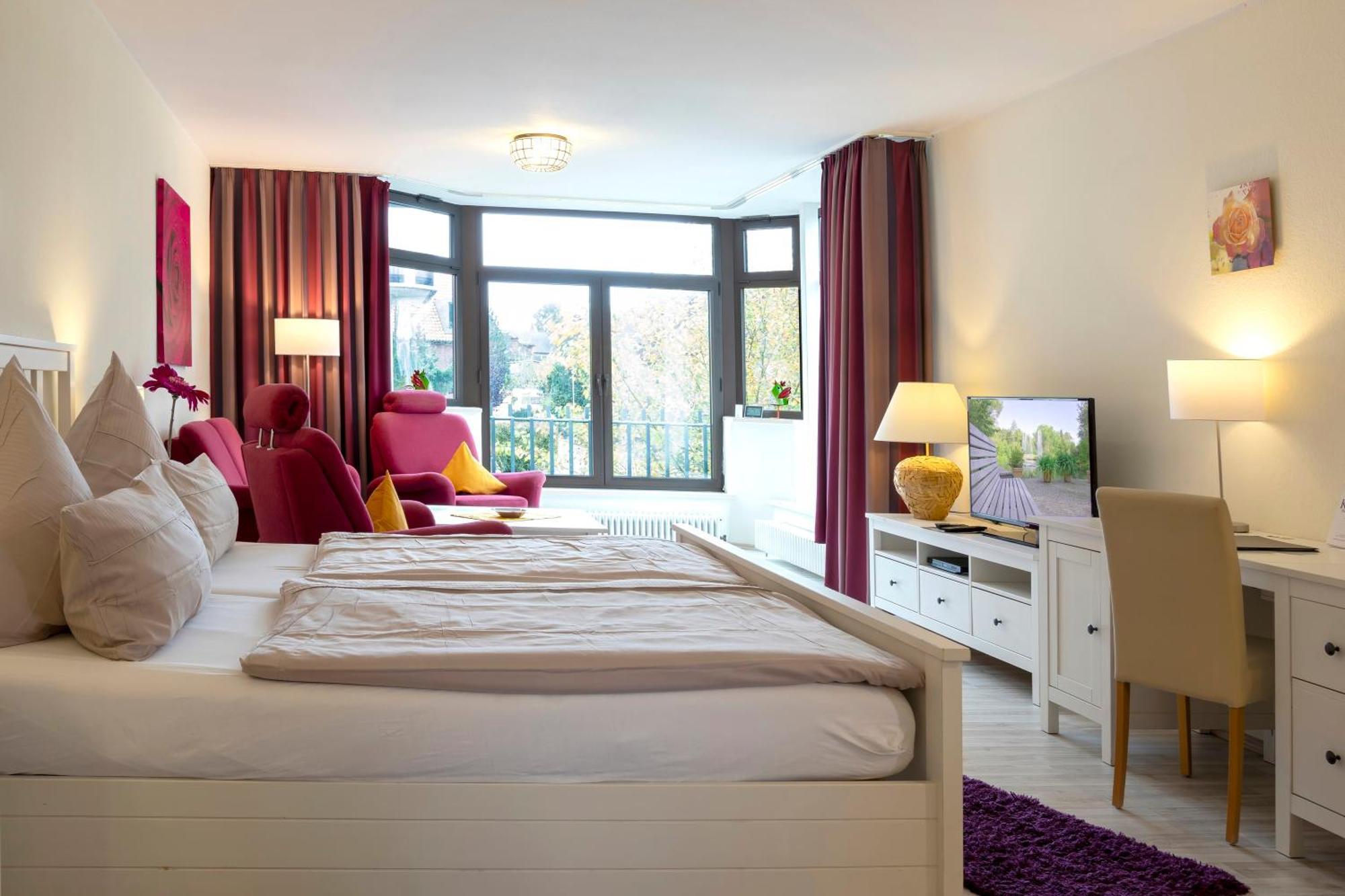 Haus Roseneck Mit Gratis Zugang Zur Jod-Sole-Therme บัดบีเวนเซิน ภายนอก รูปภาพ